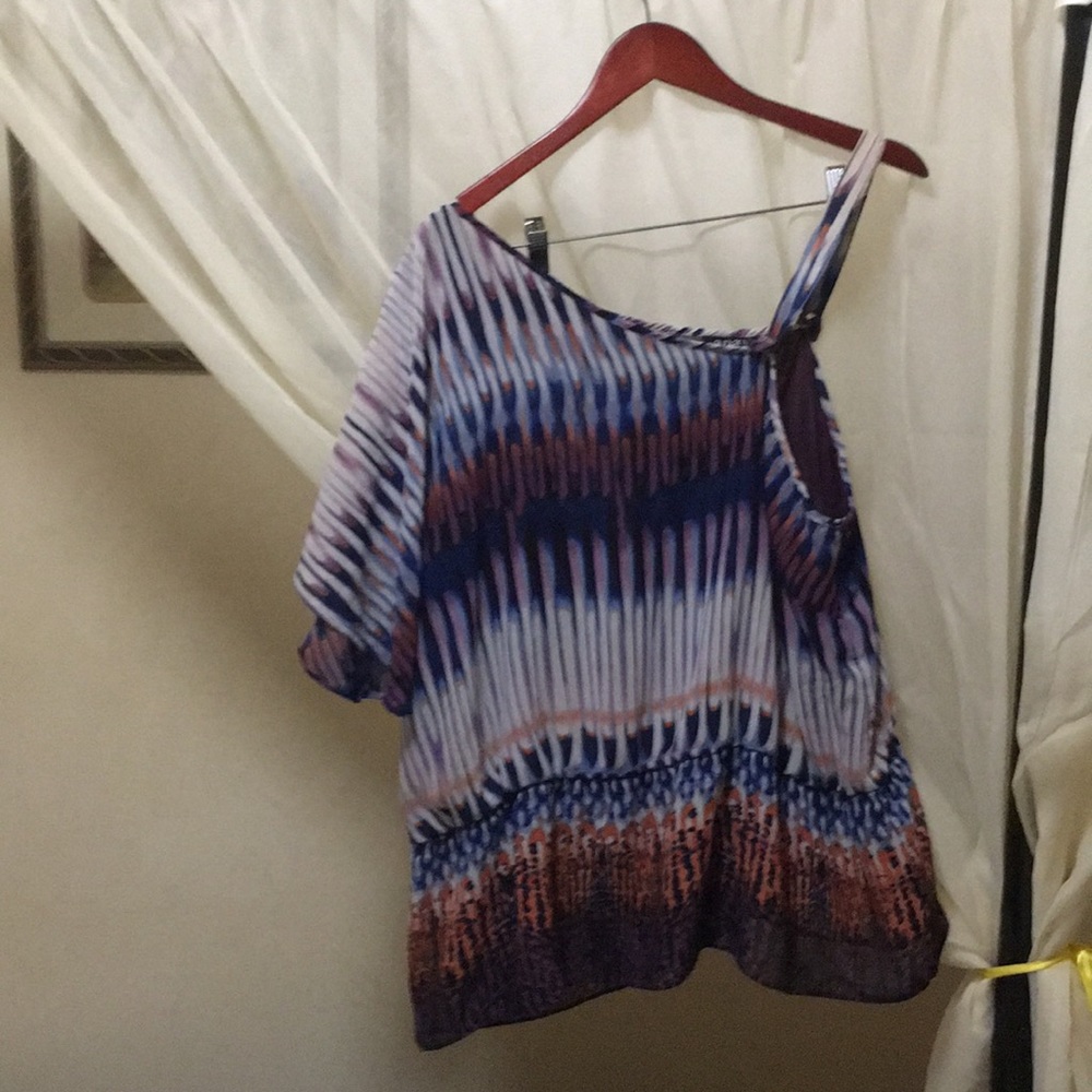 Blouse - Picture 2 of 2
